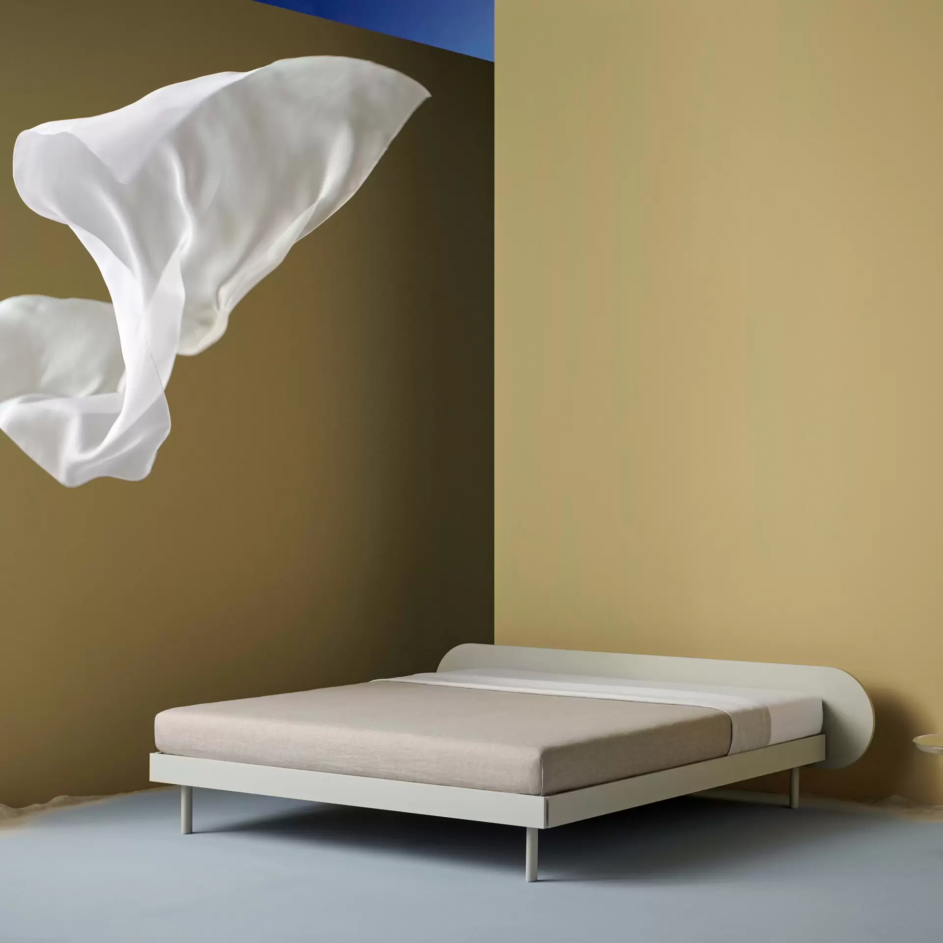 1 Header Flex Bett Aluma in Sand mit organischem Header Mood 1800x1800px